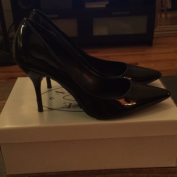Steve Madden Selene Black Patent Heels - 10 - Picture 4 of 6